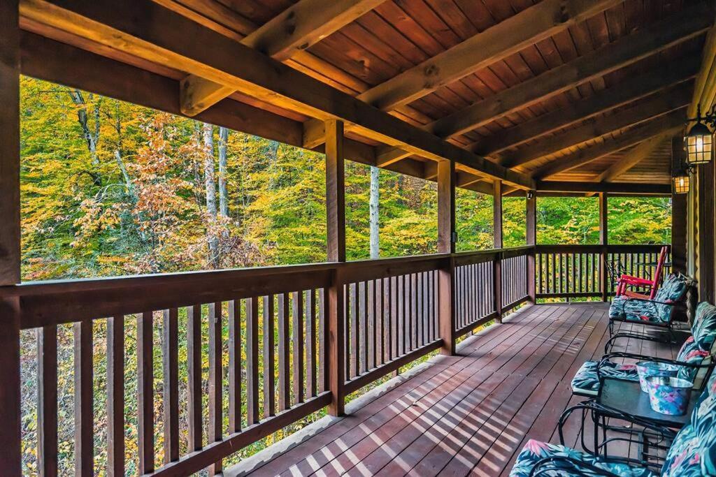 Вилла Mama Bear'S Retreat Севьервилл Экстерьер фото