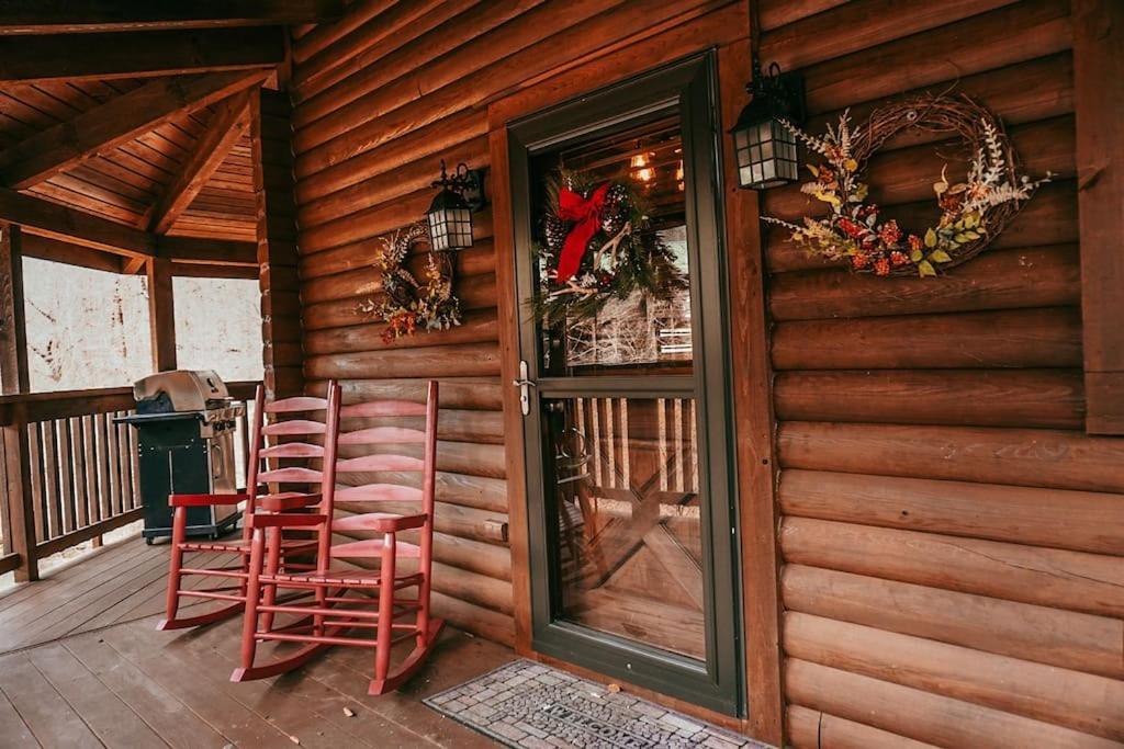 Вилла Mama Bear'S Retreat Севьервилл Экстерьер фото