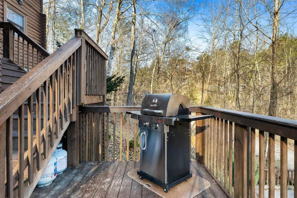 Вилла Mama Bear'S Retreat Севьервилл Экстерьер фото